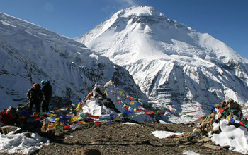 हिमाल आरोहण गर्न गएका तीन जना फ्रान्सेली नागरिक ६ दिनदेखि बेपत्ता, खाेजीका लागि हेलिकप्टर परिचालन